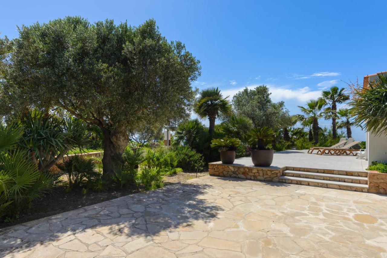 Villa Can Joan I - Fantastic Sunset Views And Family Friendly - Сан-Антонио-Абад Экстерьер фото