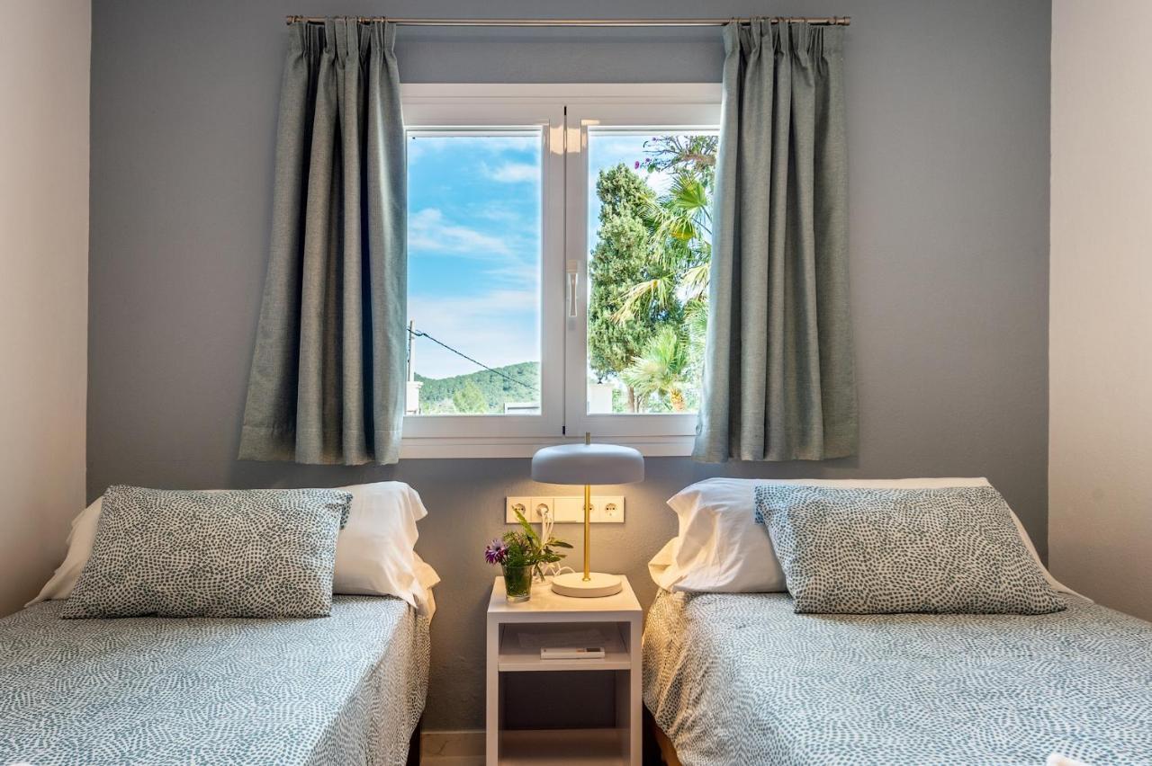 Villa Can Joan I - Fantastic Sunset Views And Family Friendly - Сан-Антонио-Абад Экстерьер фото