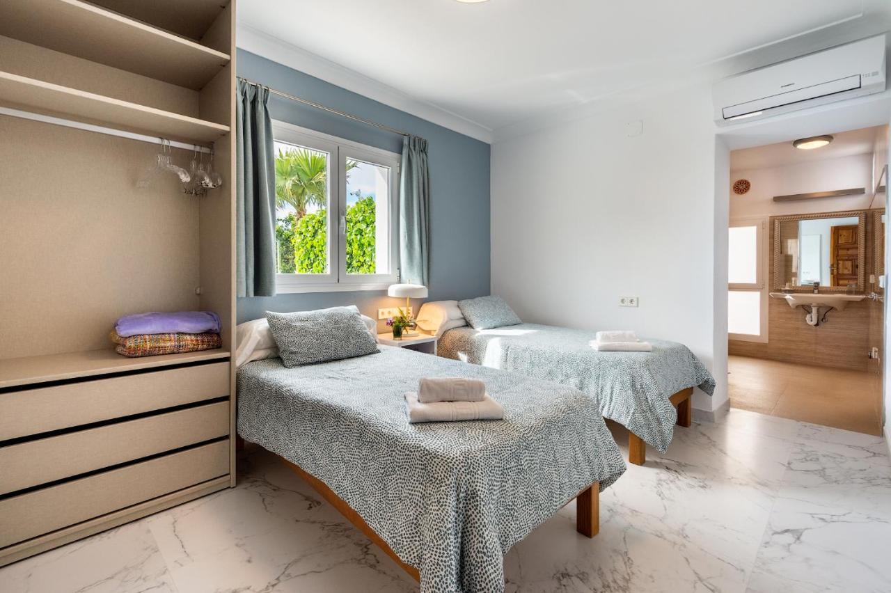Villa Can Joan I - Fantastic Sunset Views And Family Friendly - Сан-Антонио-Абад Экстерьер фото
