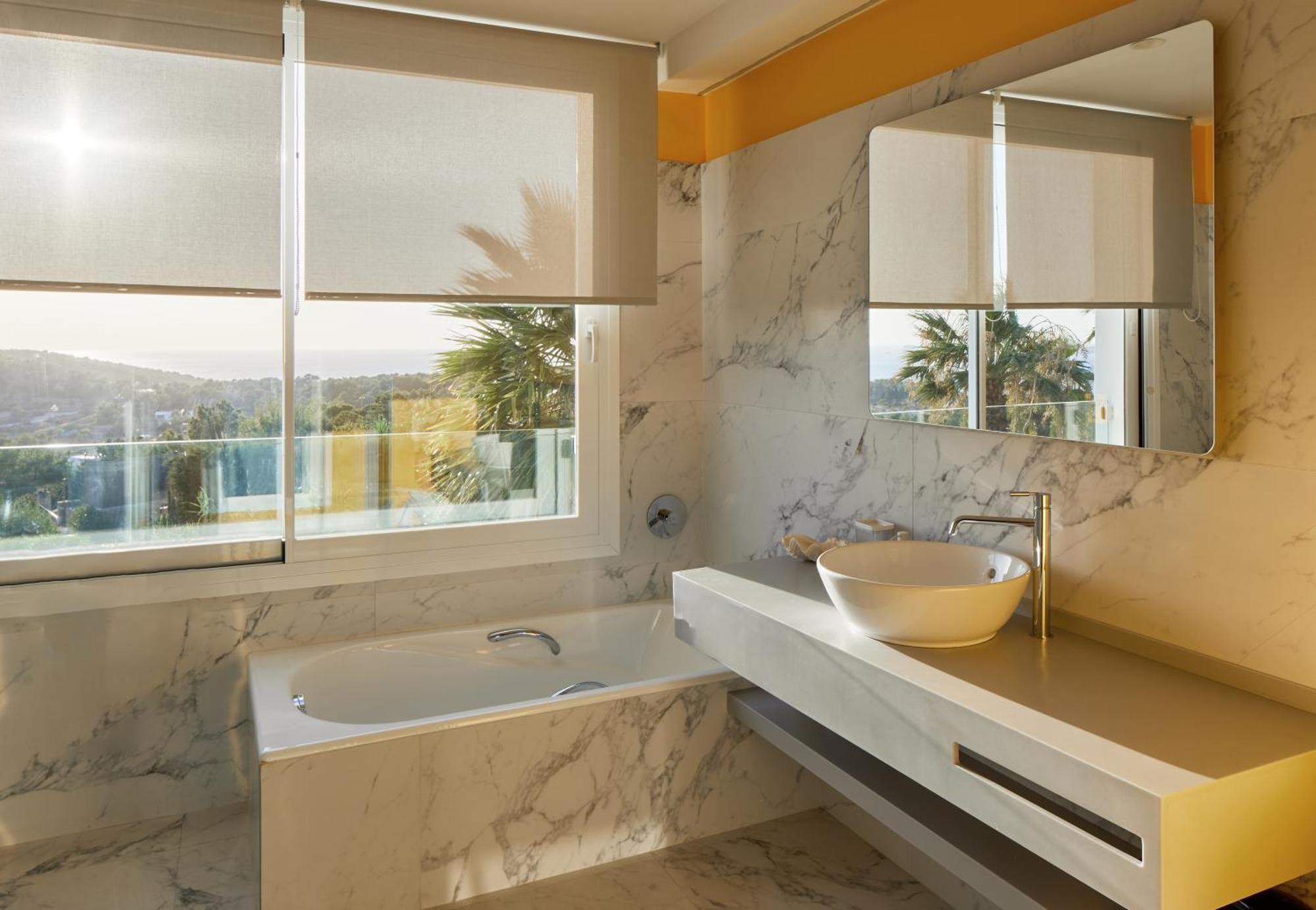 Villa Can Joan I - Fantastic Sunset Views And Family Friendly - Сан-Антонио-Абад Экстерьер фото